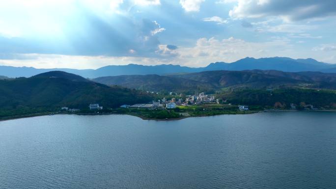 澄江抚仙湖孤山风景区