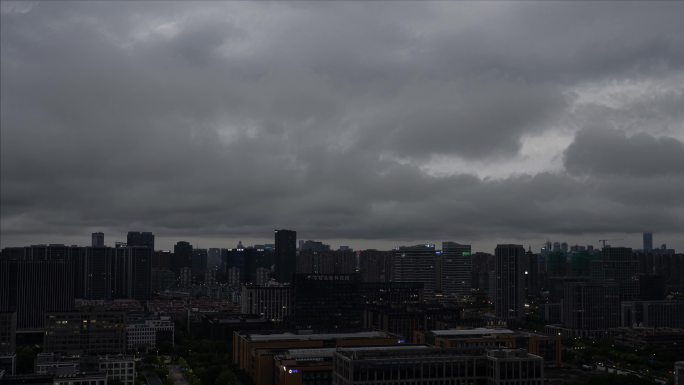 暴风雨来临