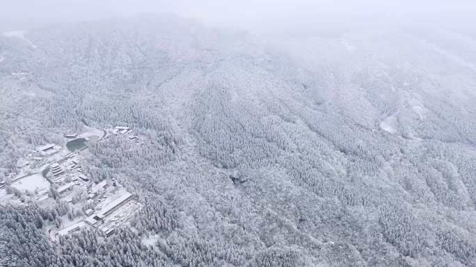 玉舍滑雪场温泉冬景02