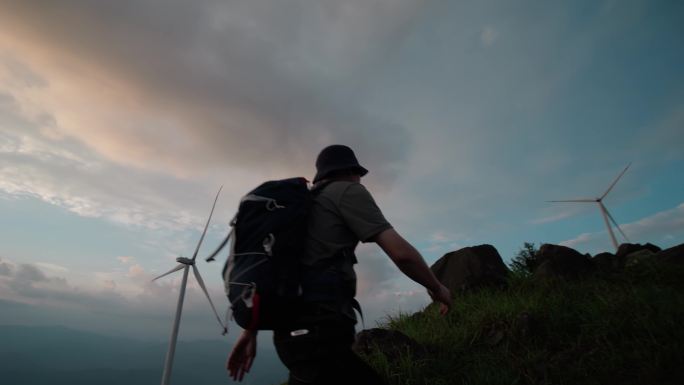 登山爬山攀登户外徒步登高望远高瞻远瞩