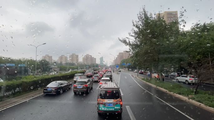 双层公交车视角北京城市交通延时影片