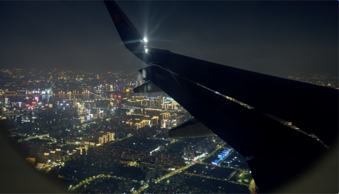 飞机窗外杭州夜景航拍杭州夜景萧山机场