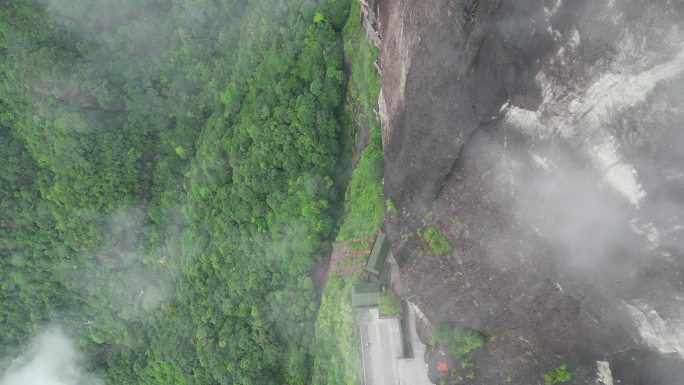 福建漳州灵通风景区悬空寺