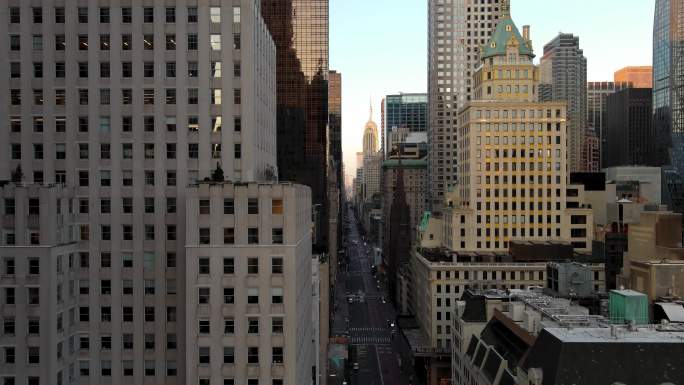 航拍纽约曼哈顿第五大道712号摩天大楼