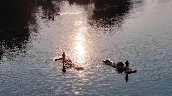 日落黄昏阳朔遇龙河竹筏漂流