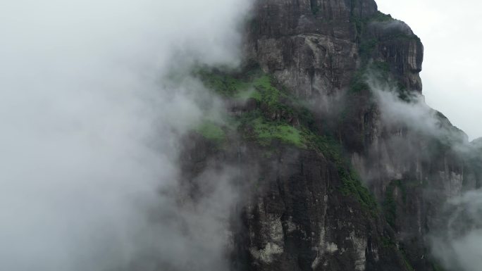 福建漳州灵通风景区云雾航拍