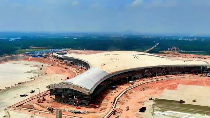 建设中的广东湛江吴川机场