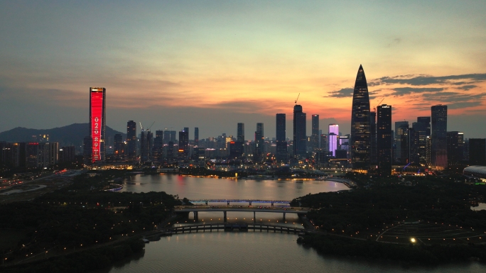 4k深圳湾人才公园日落晚霞蓝调