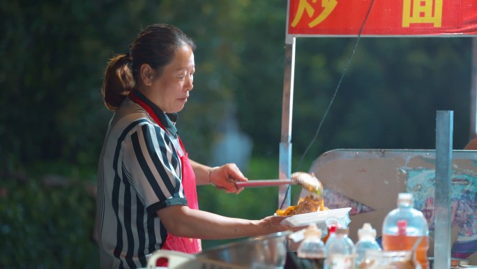 夜市烟火气炒饭