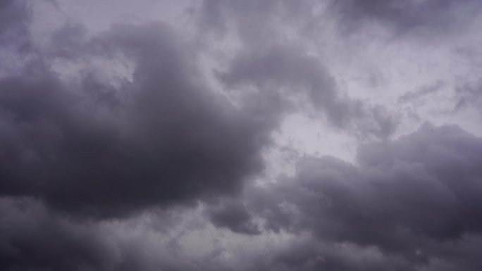 台风天空乌云阴天延时下雨天暴风雨天气变化