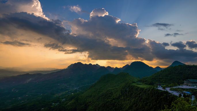 夕阳 晚霞 丁达尔落日 玉皇顶