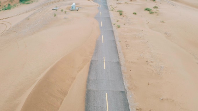 内蒙古阿拉善盟阿拉善左旗沙漠公路