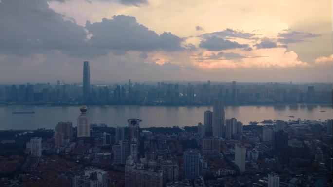 武汉城市地标日落绿地中心 积云 绝美云彩
