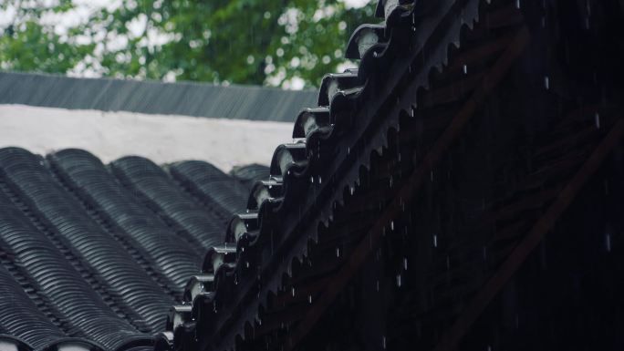 下雨屋檐雨滴瓦房春雨小雨春风古建筑意境风