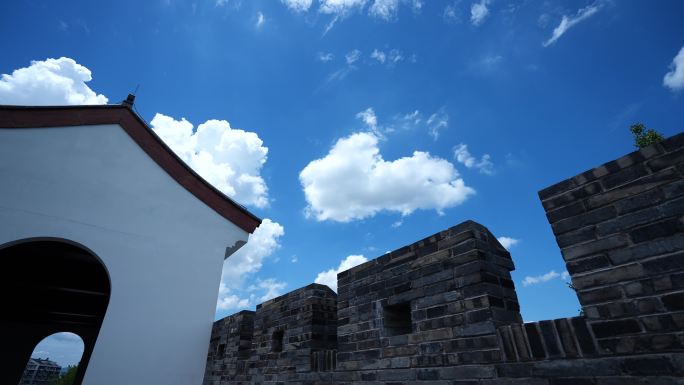 古城墙蓝天白云的延时摄影8