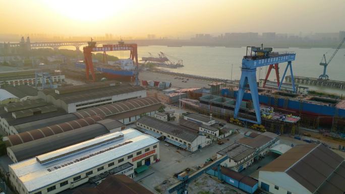 南京市鼓楼区中国长航船舶重工金陵船厂航拍