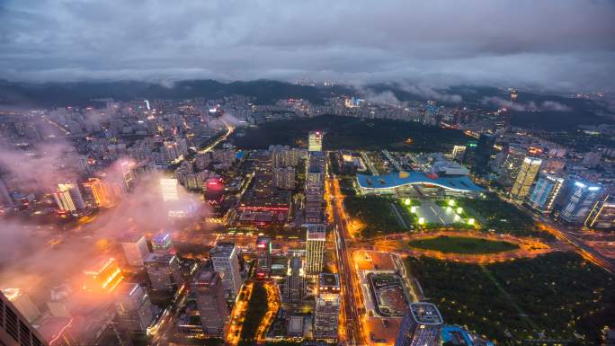 深圳城市夜景云雾