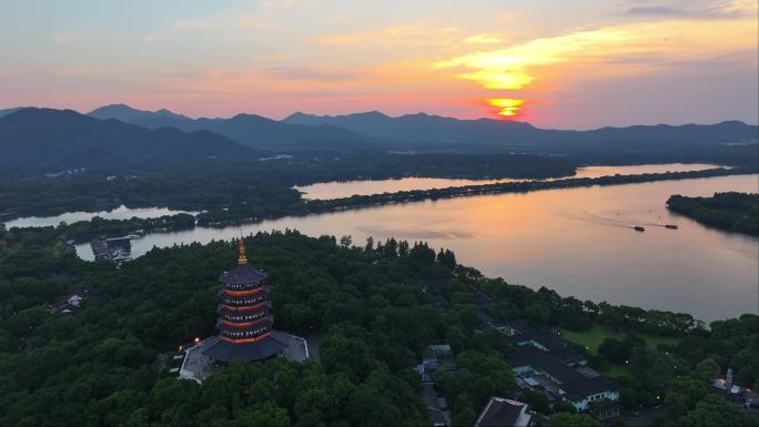 中国杭州西湖雷峰塔日落 西湖十景雷峰夕照