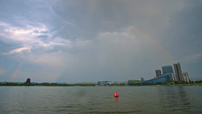 成都东安湖傍晚彩虹实拍