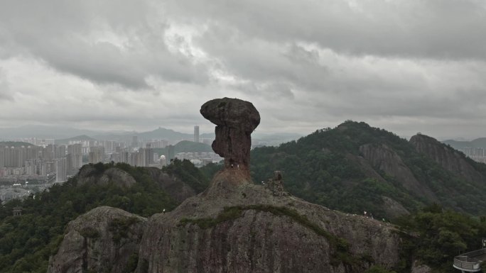 温岭石夫人