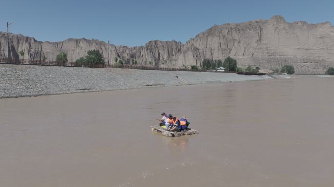 4K-Log-航拍黄河上的羊皮筏子