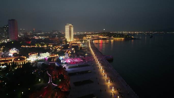 航拍烟台滨海广场夜景