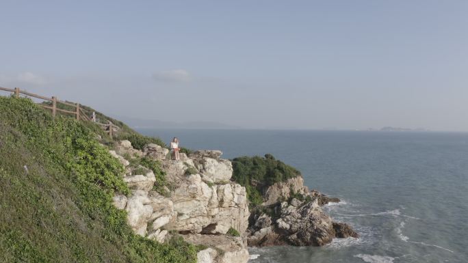 大海 海边美女 小岛 礁石 悬崖 逐梦