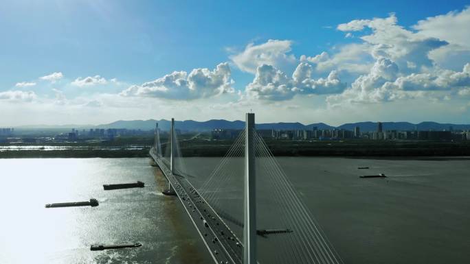 南京长江5桥五桥高速路车流