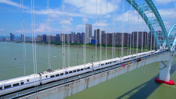 宜万铁路宜昌长江大桥