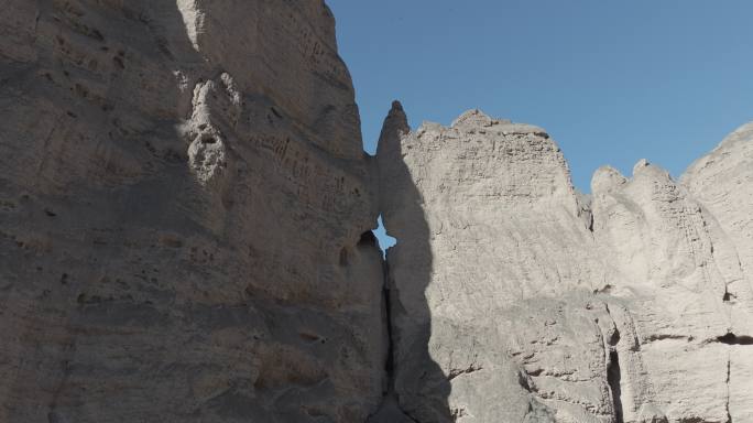 4K-Log-航拍崇山峻岭、沟壑山峦