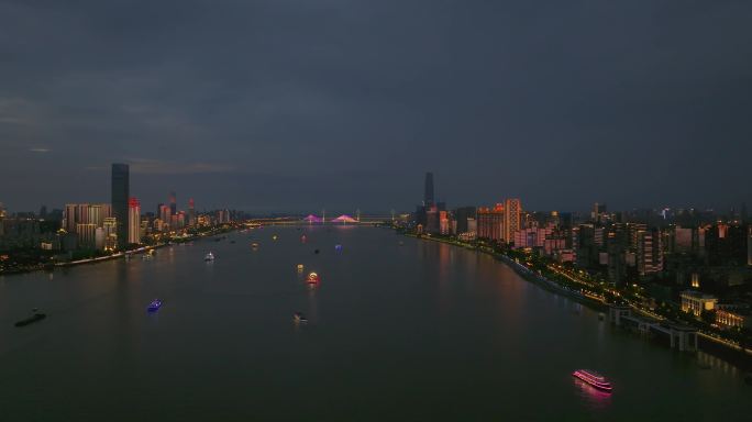 武汉两江四岸城市天际线风光