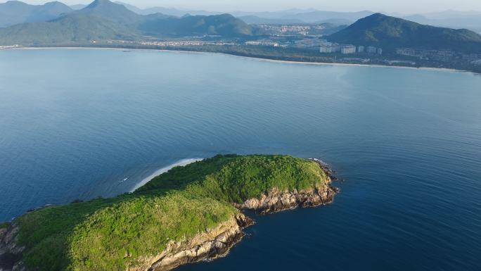 4K航拍万宁石梅湾海滩和加井岛