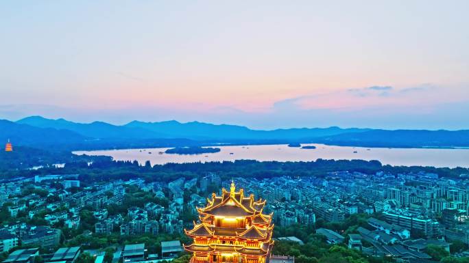 杭州西湖景区城隍阁夜景地标建筑