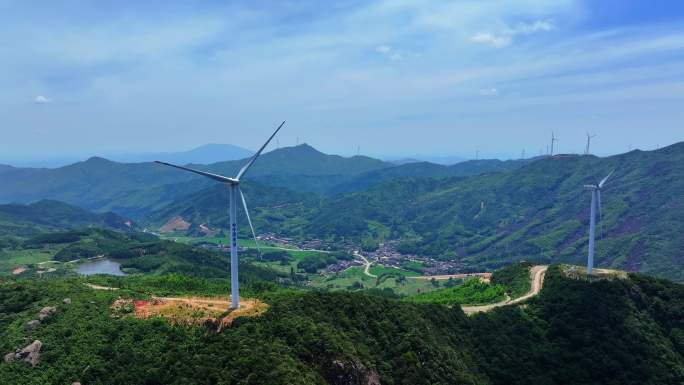 江西丰城玉华山风电风车发电场航拍