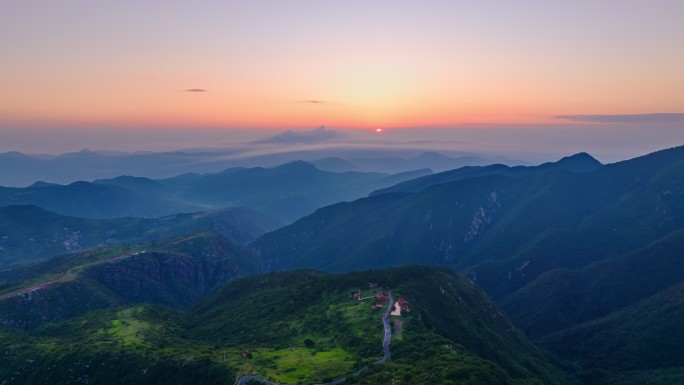 郑州嵩山嵩顶高山草甸日出航拍延时摄影