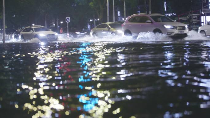 北京暴雨街道9