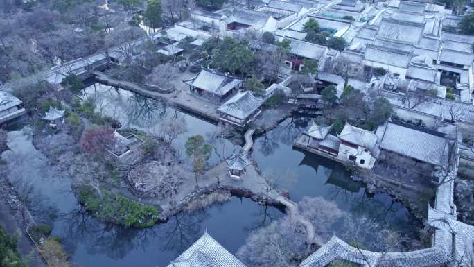 4k航拍拙政园雪景，周边标志性建筑