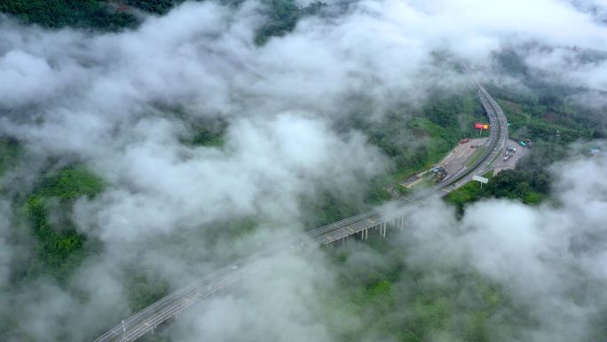 交通建设雅西高速生态美景航拍震撼大气雾景
