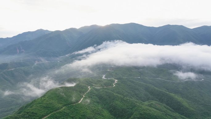 唯美自然风景大山云雾山岚延时视频素材