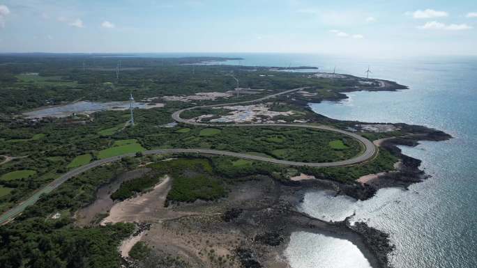 海南环岛旅游公路儋州峨蔓段风车火山海岸