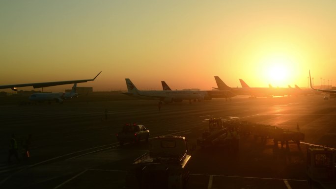 早晨繁忙的新疆机场
