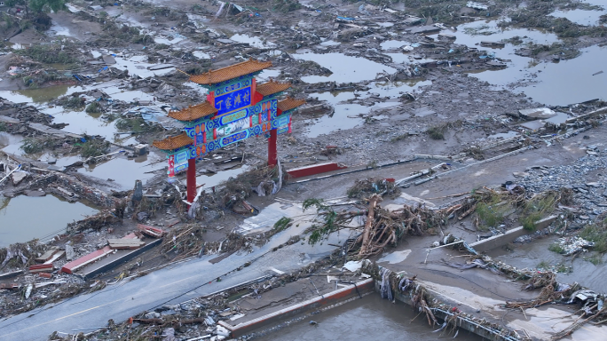 北京门头沟区丁家滩暴雨山洪水淹车泥石流