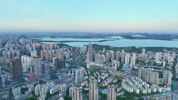航拍武汉城市建筑群与城中湖东湖
