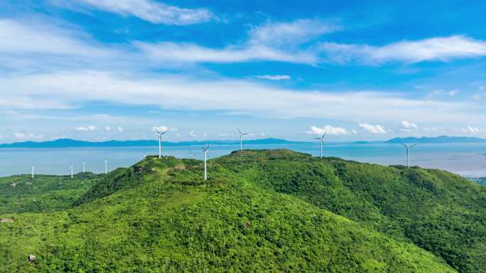 4K 海岛风车山风力发电清洁能源航拍延时