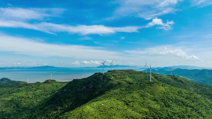 4K 海岛风车山风力发电清洁能源航拍延时