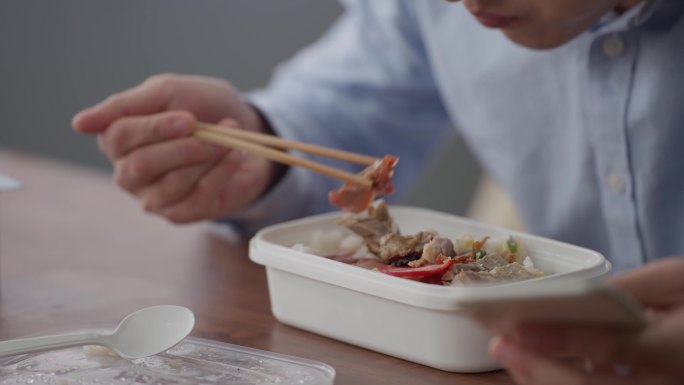 高端商务男 吃饭 便当特写