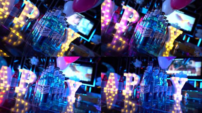 奢侈腐化奢靡沉溺钱色交易贪婪 ktv