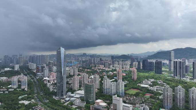 深圳南山区台风暴雨极端天气