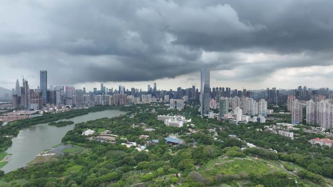 深圳南山区台风暴雨极端天气