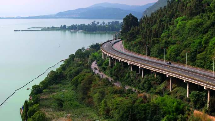 云南昆明西山滇池海埂草海公路